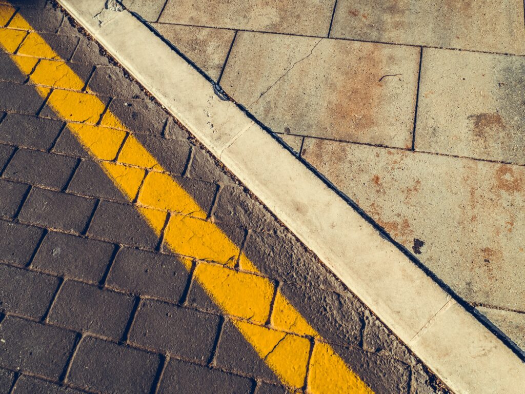 yellow road line